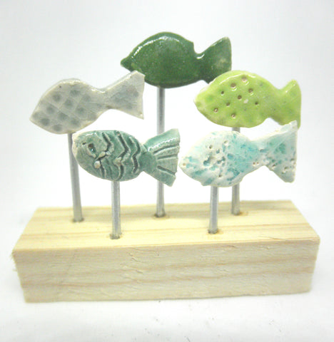 Miniature beach decor fish sculpture green - A