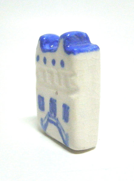 Miniature artist handmade ceramic Dutch cottage O