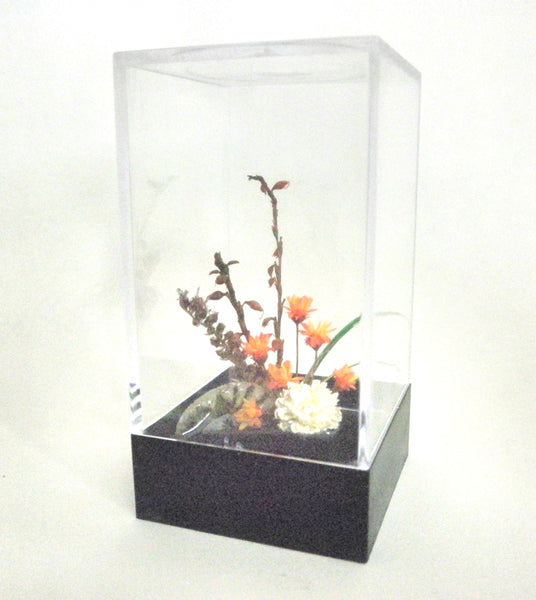 Miniature Ikebana Flower Arrangement – Japanese Dried Flowers in Ceramic vase