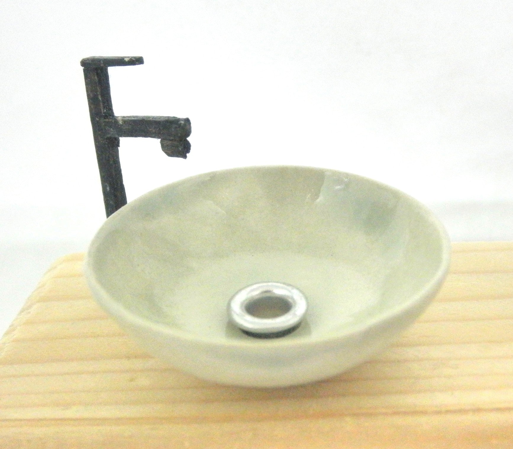 Vessel sink 1/12th celadon