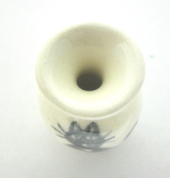Dollhouse Miniature white vase with sitting cat