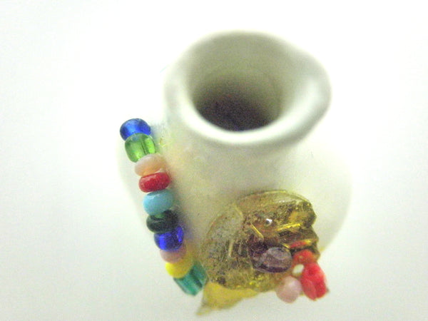 Miniature ceramic gourd vase white with beads