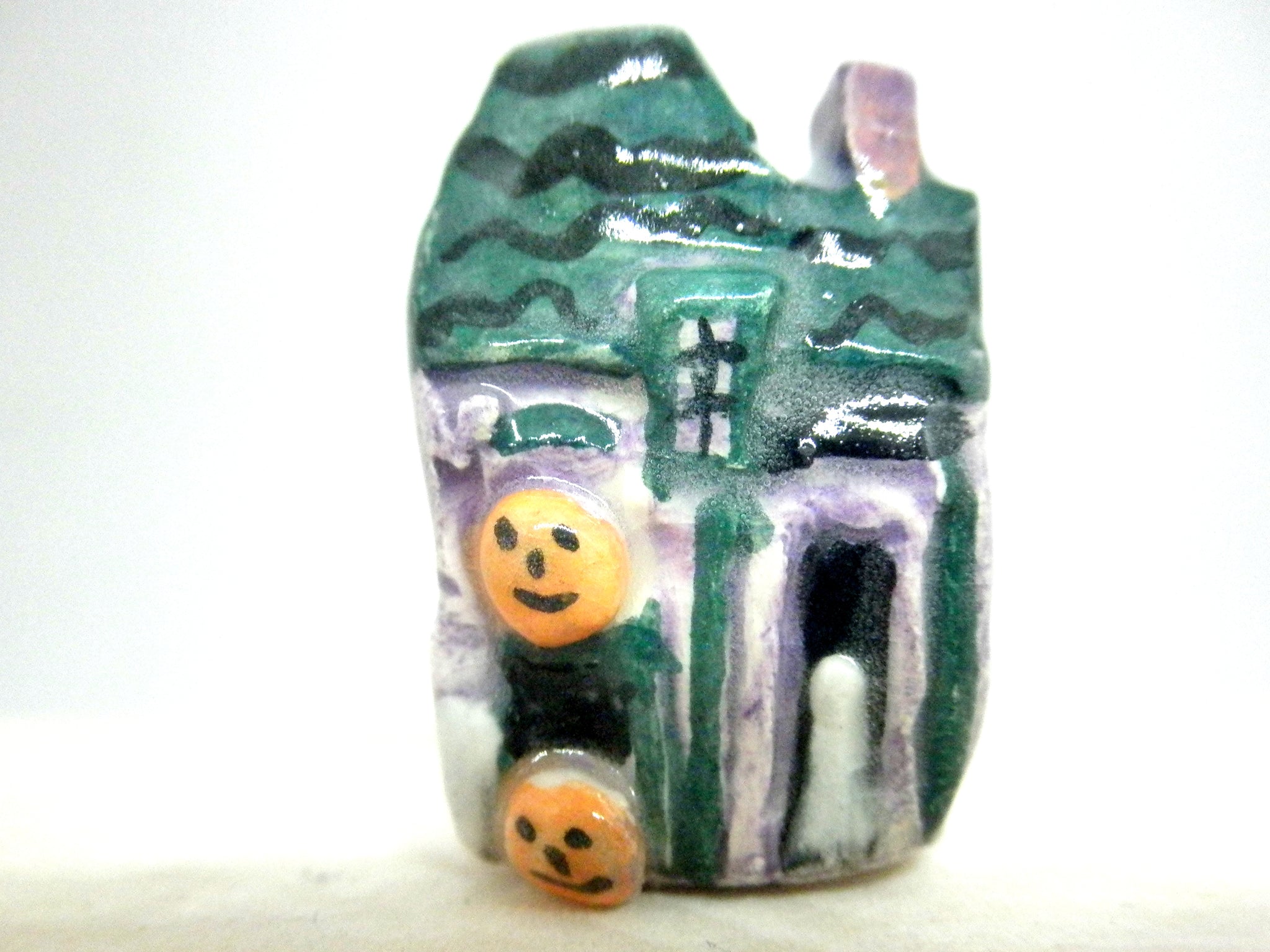 Miniature Ceramic Halloween haunted house #6
